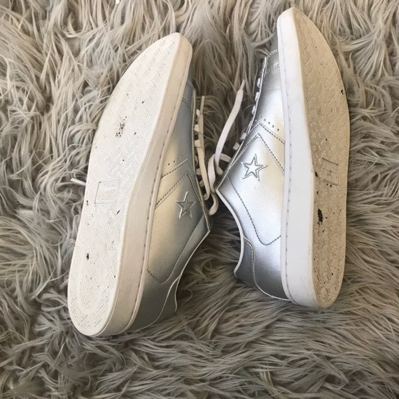 Converse - Picture 3 of 3